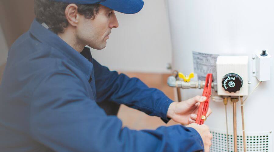Local water heater installation in Buckley, IL